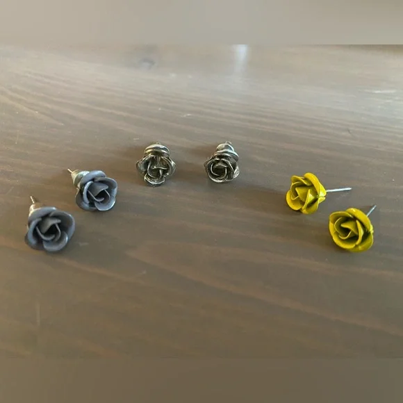 Urban Outfitters Metal Rose Stud Earrings- Set of 3 - Picture 2 of 3